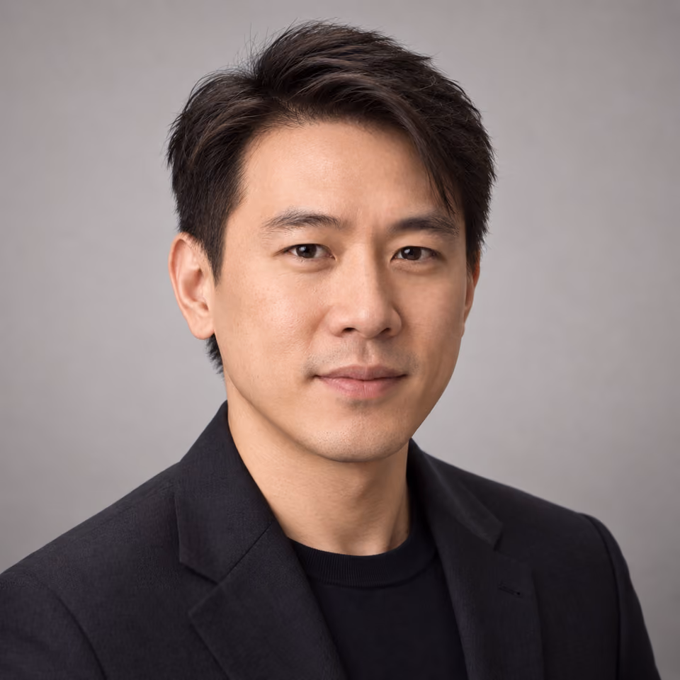 An AI-generated illustrated avatar portrait of Dr Yiwei Easton.